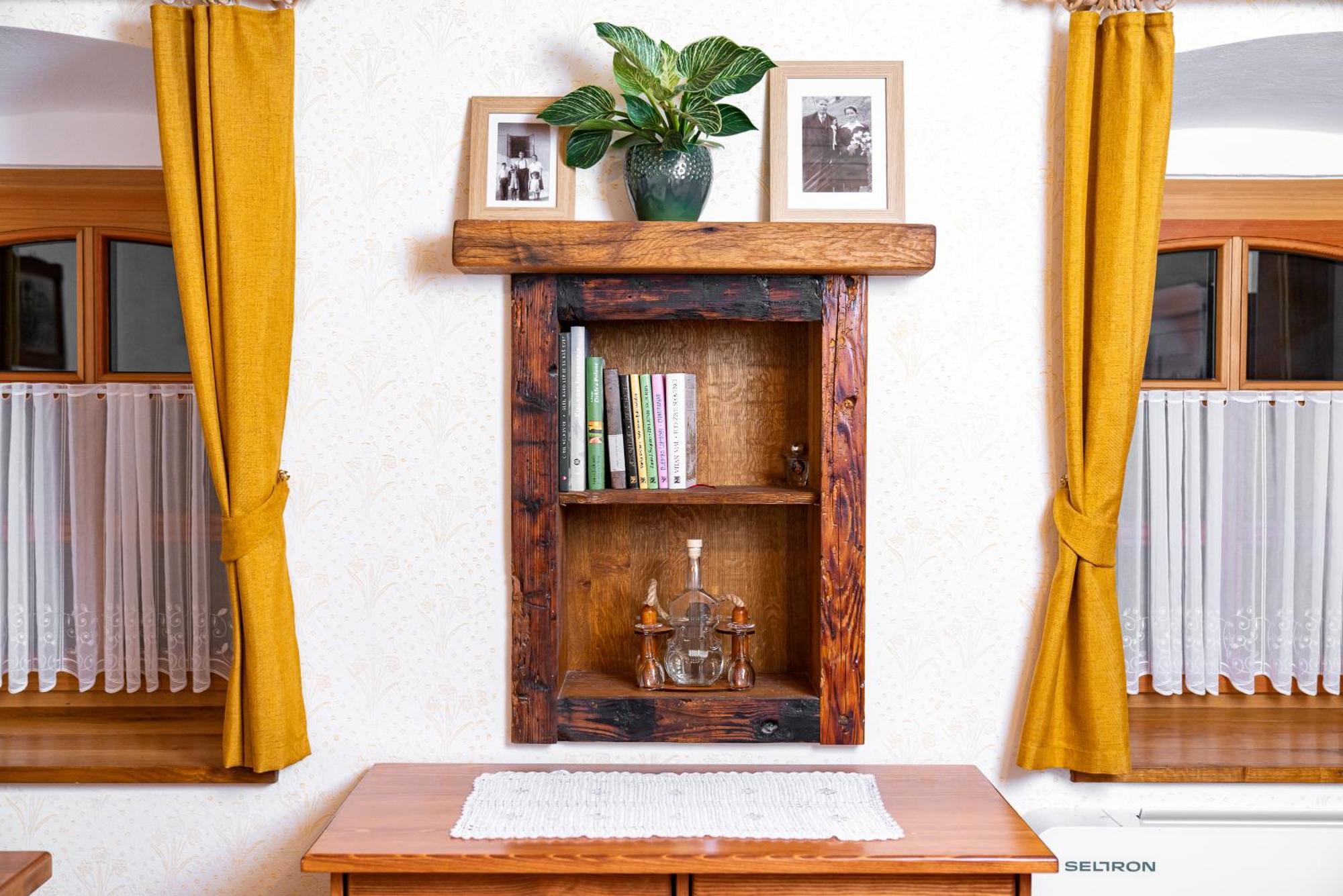 Guesthouse Mocivnik Okroglice Buitenkant foto