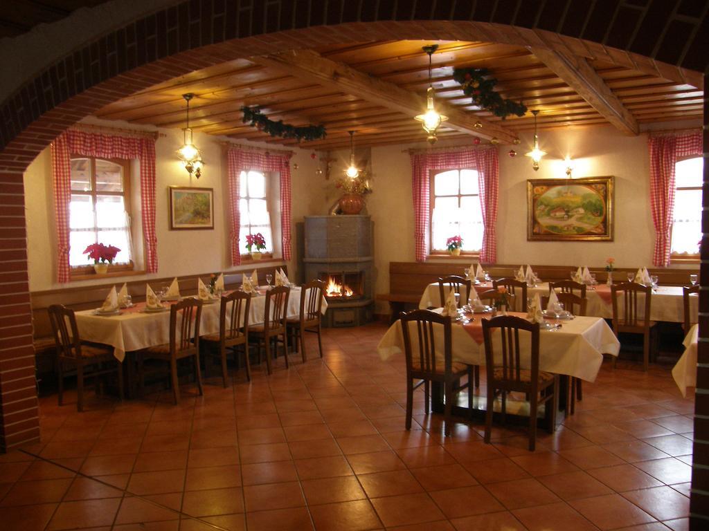 Guesthouse Mocivnik Okroglice Buitenkant foto